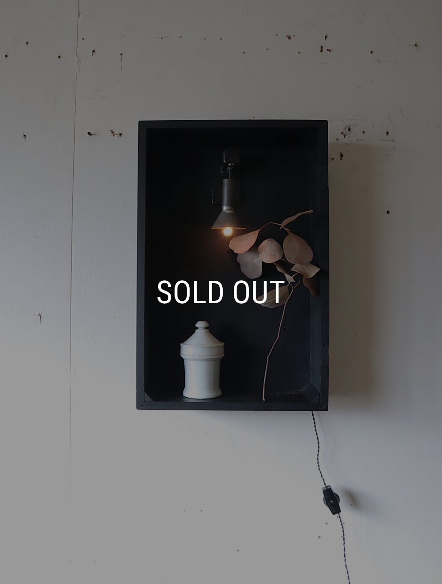 画像1: No.119　時計木箱の壁掛け飾り棚 (1)