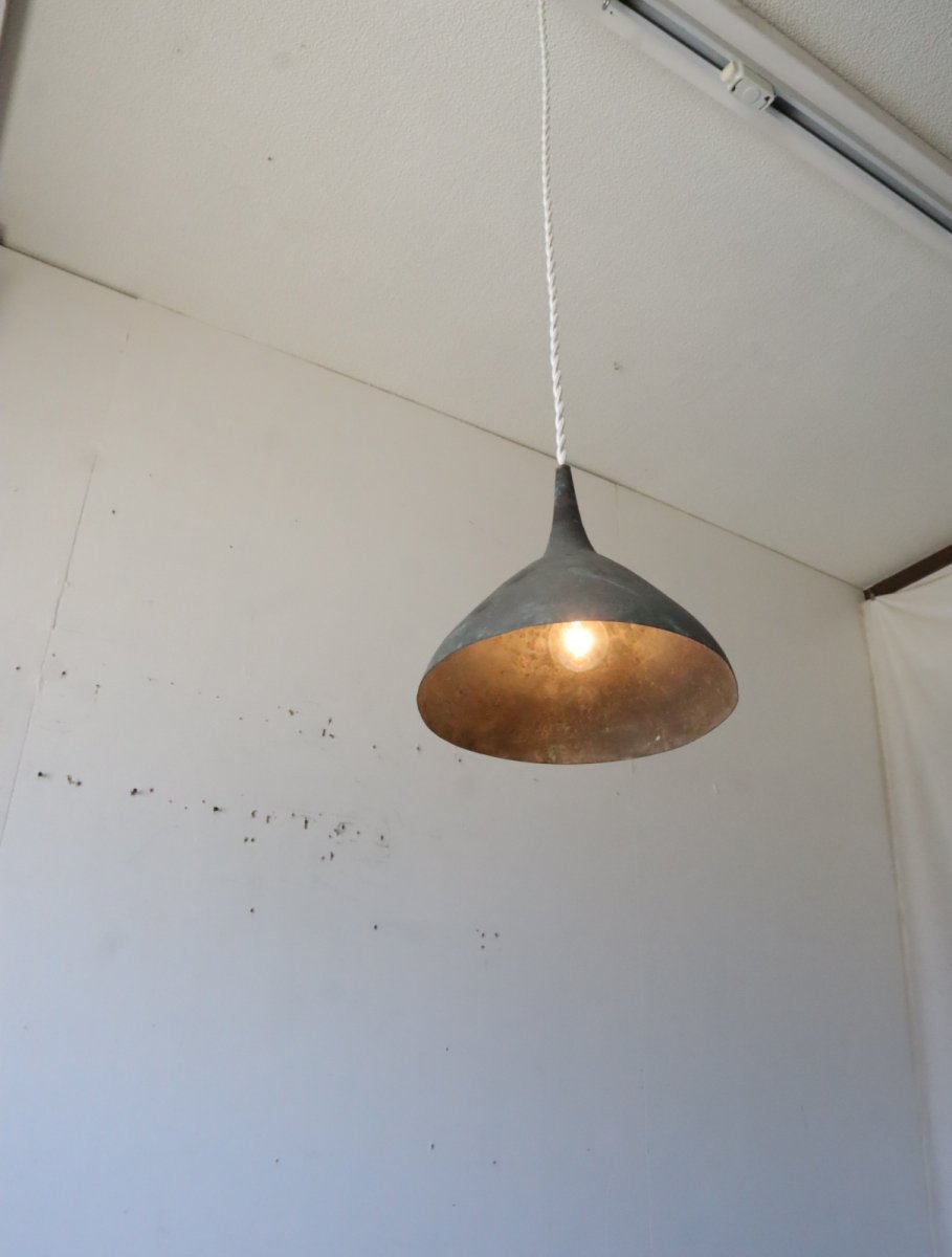 画像1: No.122　銅製漏斗のペンダントライト (1)