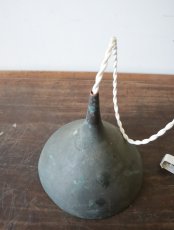 画像15: No.122　銅製漏斗のペンダントライト (15)