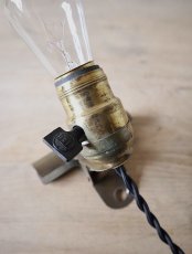 画像23: No.135　真鍮ソケットとクリップのライト(コード黒色) (23)