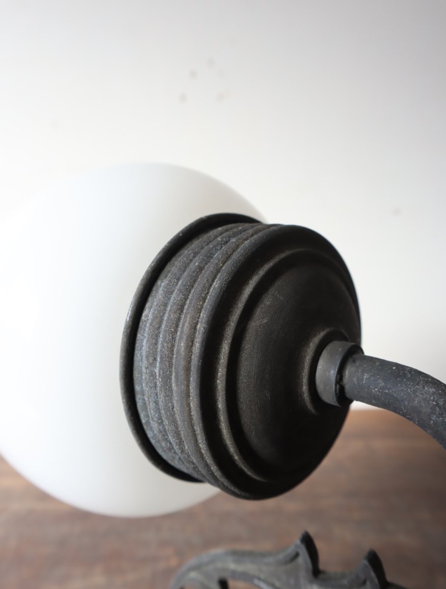 画像22: No.158　しずく型乳白ガラスのブラケットライト (22)