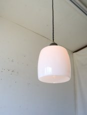 画像7: No.177　樽型乳白ガラスのペンダントライト (7)