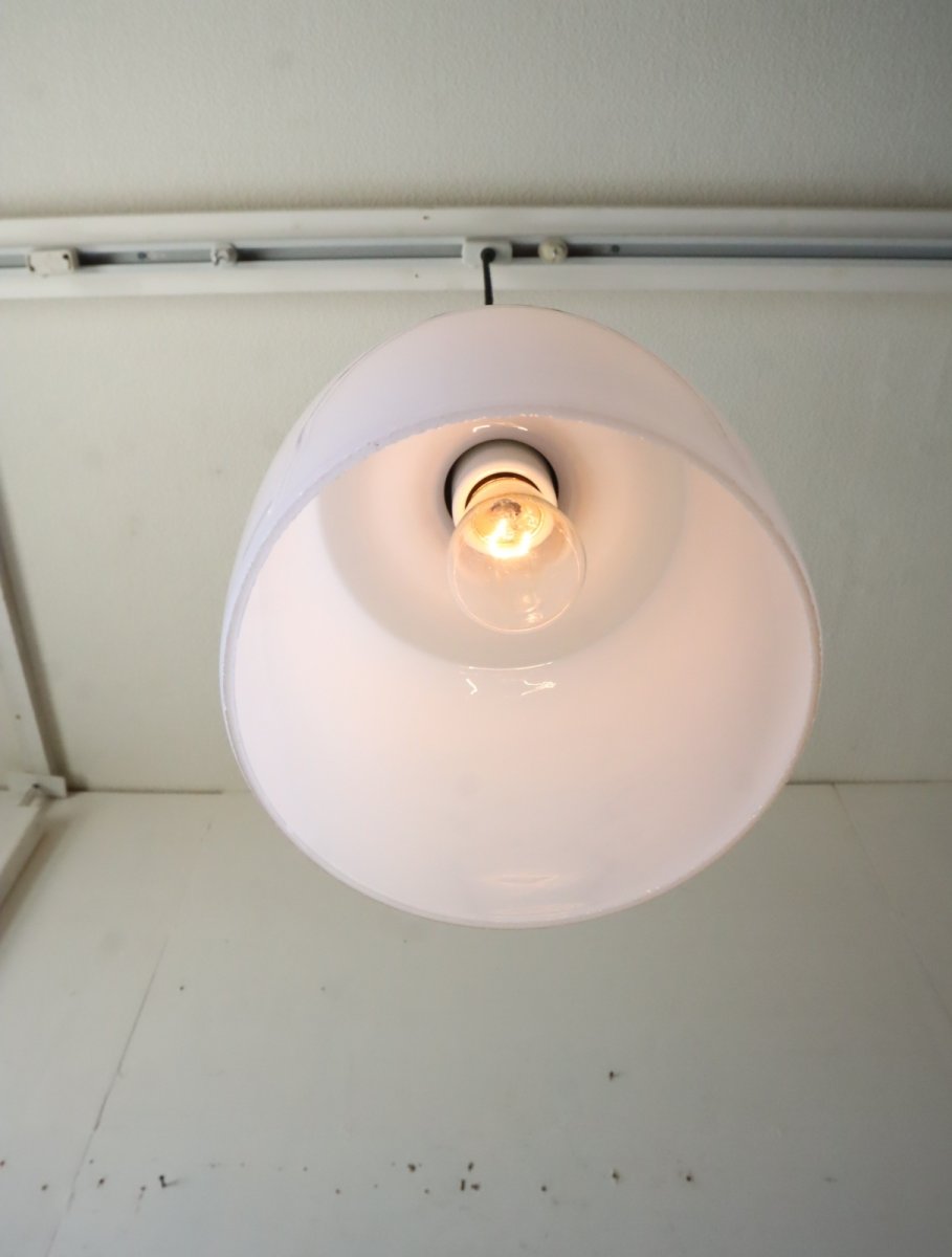 画像8: No.177　樽型乳白ガラスのペンダントライト (8)