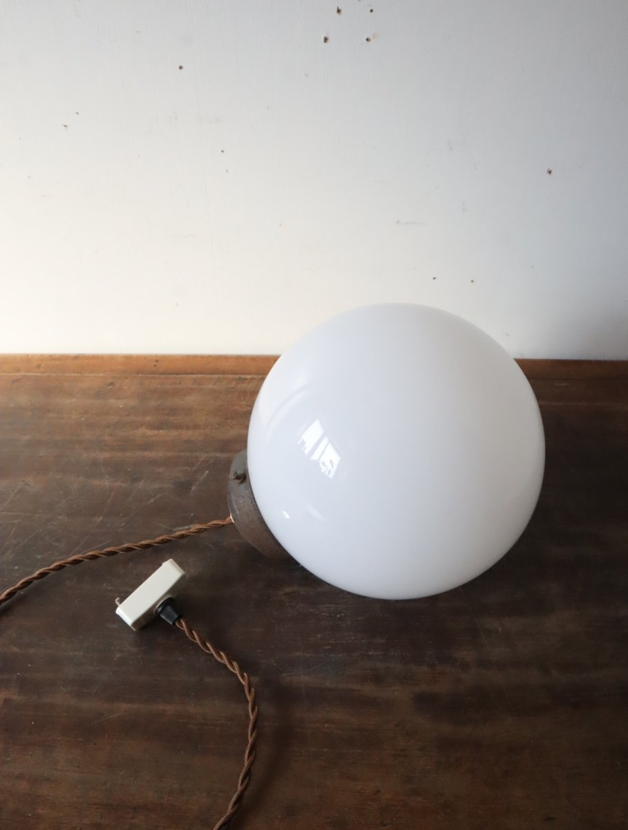 画像15: No.178　丸型乳白ガラスのペンダントライト (15)