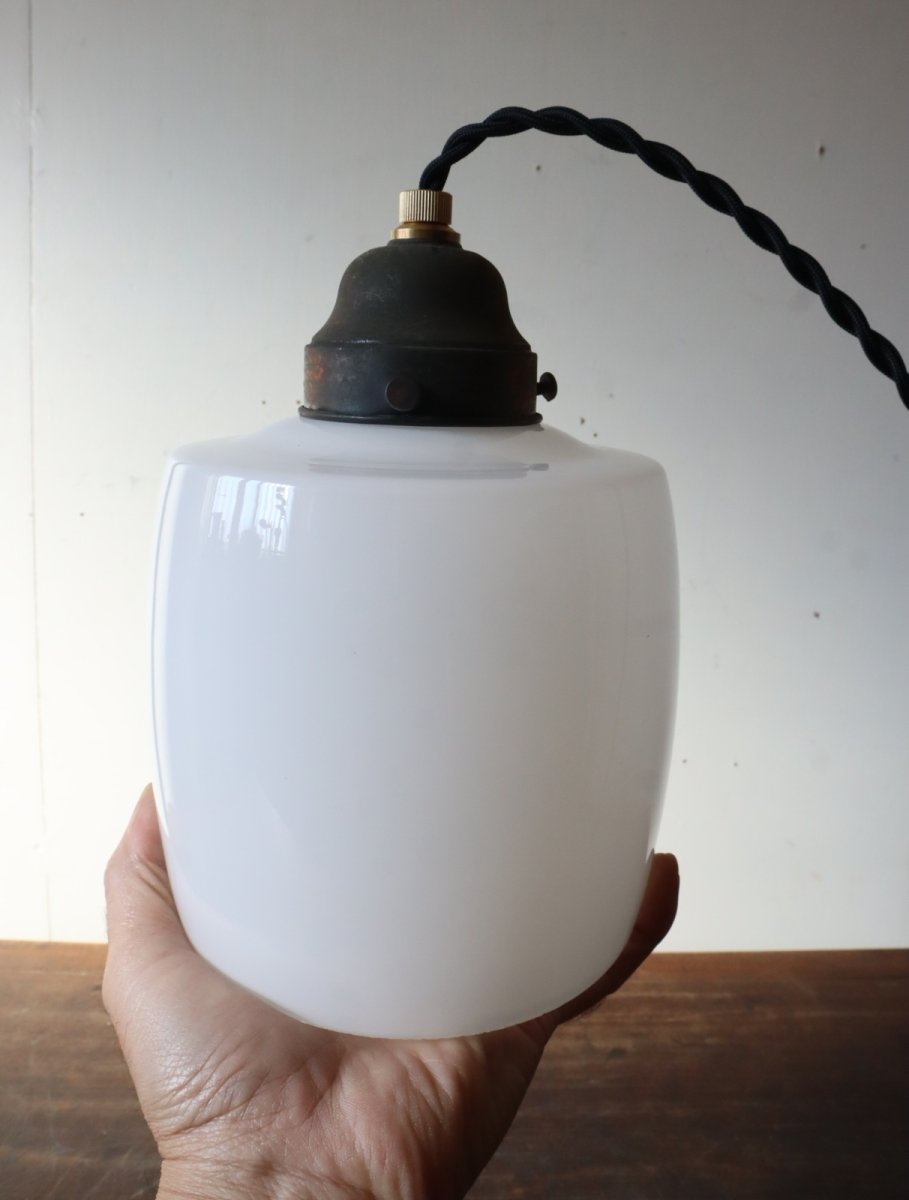 画像17: No.177　樽型乳白ガラスのペンダントライト (17)