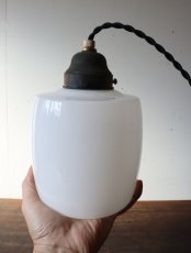 画像17: No.177　樽型乳白ガラスのペンダントライト (17)