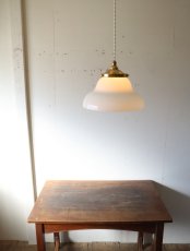 画像3: No.176　円盤型乳白ガラスのペンダントライト (3)
