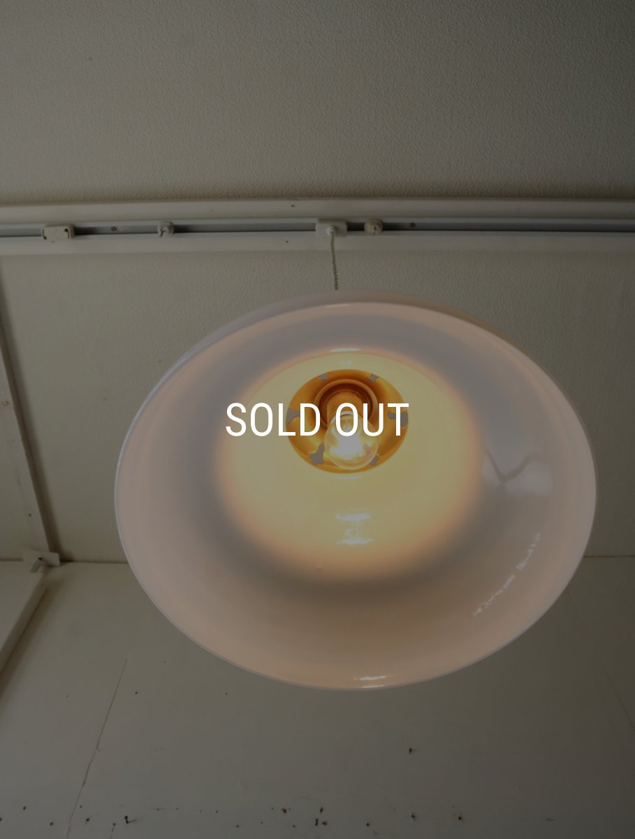 画像9: No.176　円盤型乳白ガラスのペンダントライト (9)