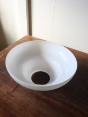 画像22: No.176　円盤型乳白ガラスのペンダントライト (22)