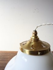 画像18: No.176　円盤型乳白ガラスのペンダントライト (18)