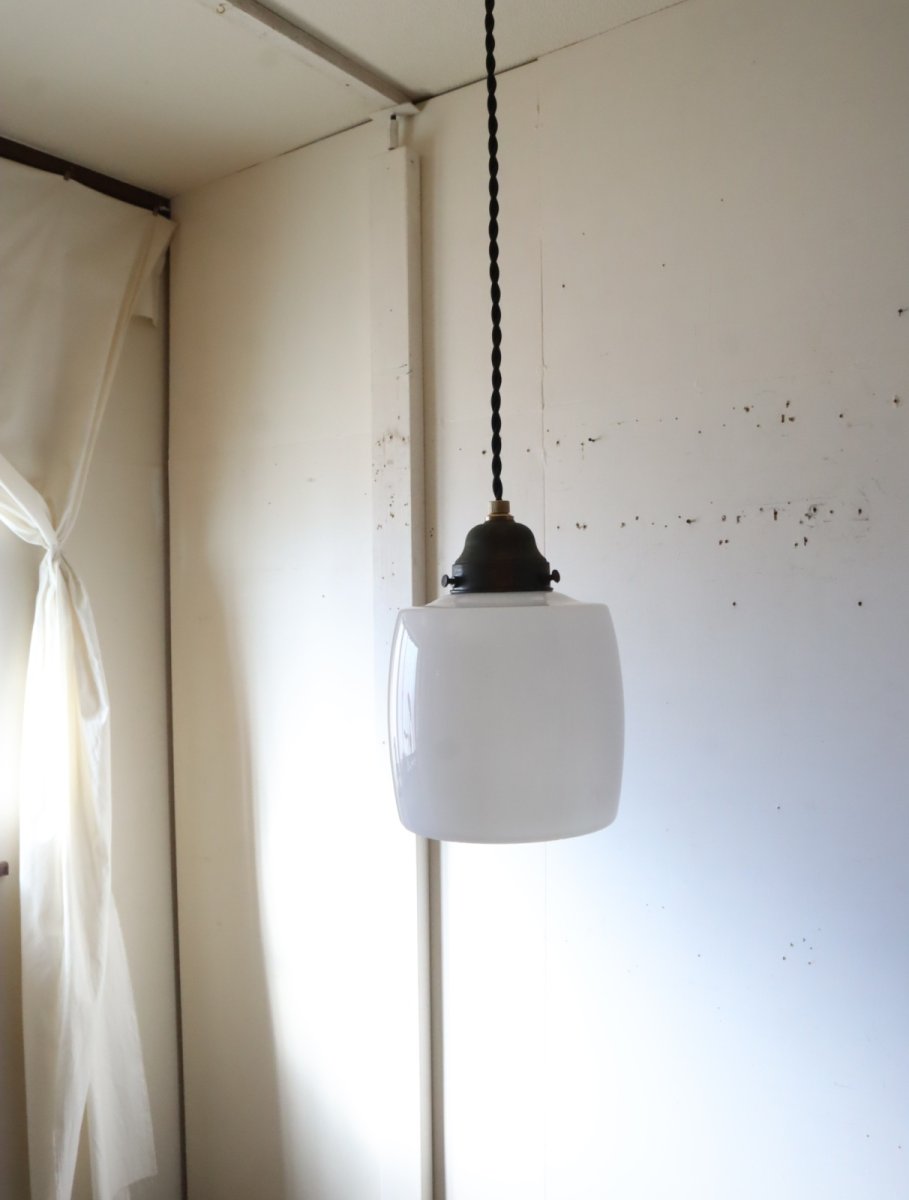 画像11: No.177　樽型乳白ガラスのペンダントライト (11)