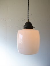 画像4: No.177　樽型乳白ガラスのペンダントライト (4)
