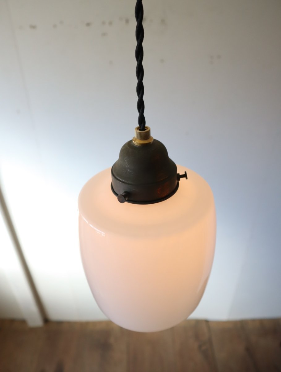 画像9: No.177　樽型乳白ガラスのペンダントライト (9)