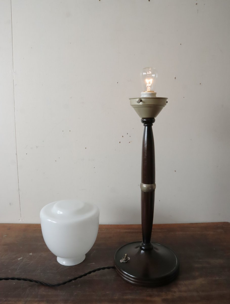 画像17: No.185　乳白ガラスのグローブ付きスタンドライト (17)