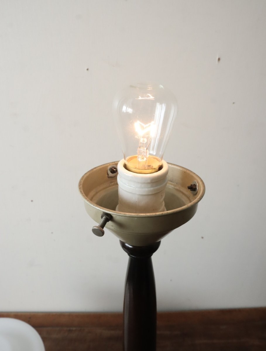 画像18: No.185　乳白ガラスのグローブ付きスタンドライト (18)