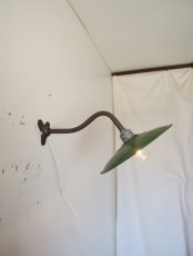 画像1: No.192　琺瑯シェードのブラケットライト (1)