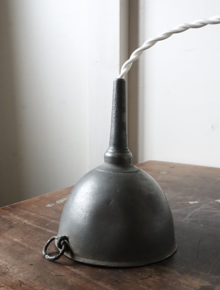 画像33: No.195　ピューター漏斗と滑車のペンダントライト(φ11×h14cm) (33)