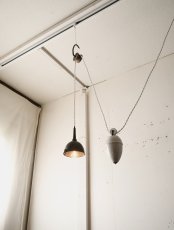 画像6: No.195　ピューター漏斗と滑車のペンダントライト(φ11×h14cm) (6)