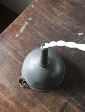 画像34: No.195　ピューター漏斗と滑車のペンダントライト(φ11×h14cm) (34)