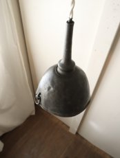 画像23: No.194　ピューター漏斗と滑車のペンダントライト(φ13.4×h17cm) (23)