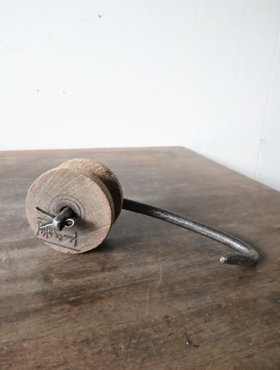 画像19: No.195　ピューター漏斗と滑車のペンダントライト(φ11×h14cm) (19)