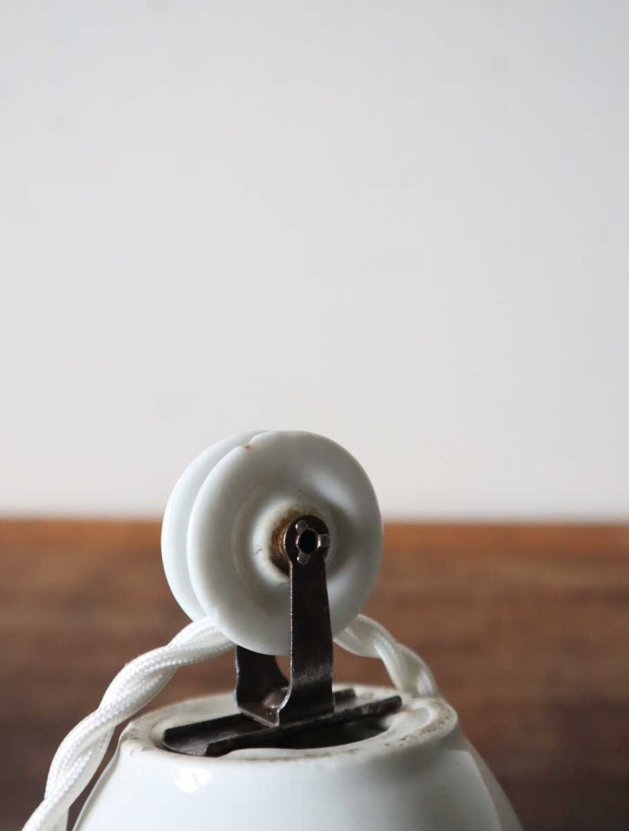 画像29: No.195　ピューター漏斗と滑車のペンダントライト(φ11×h14cm) (29)