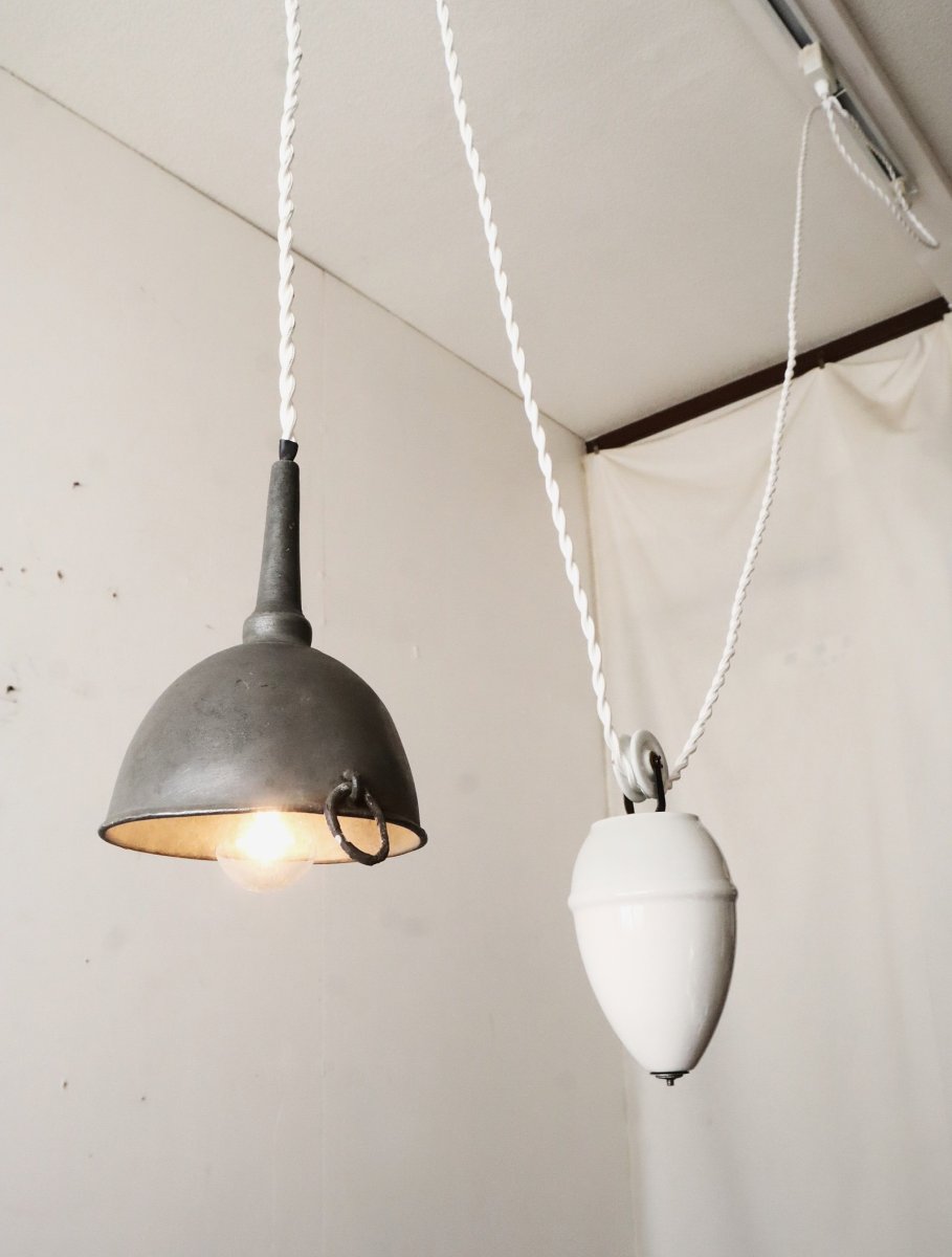 画像7: No.195　ピューター漏斗と滑車のペンダントライト(φ11×h14cm) (7)