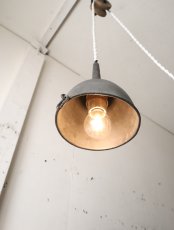 画像9: No.195　ピューター漏斗と滑車のペンダントライト(φ11×h14cm) (9)