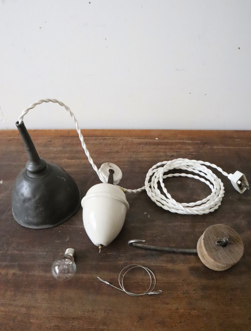 画像1: No.194　ピューター漏斗と滑車のペンダントライト(φ13.4×h17cm)