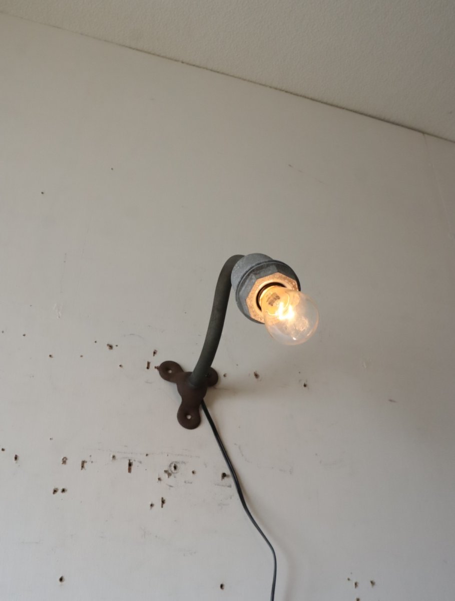 画像24: No.215　ガード付きブラケットライト (24)