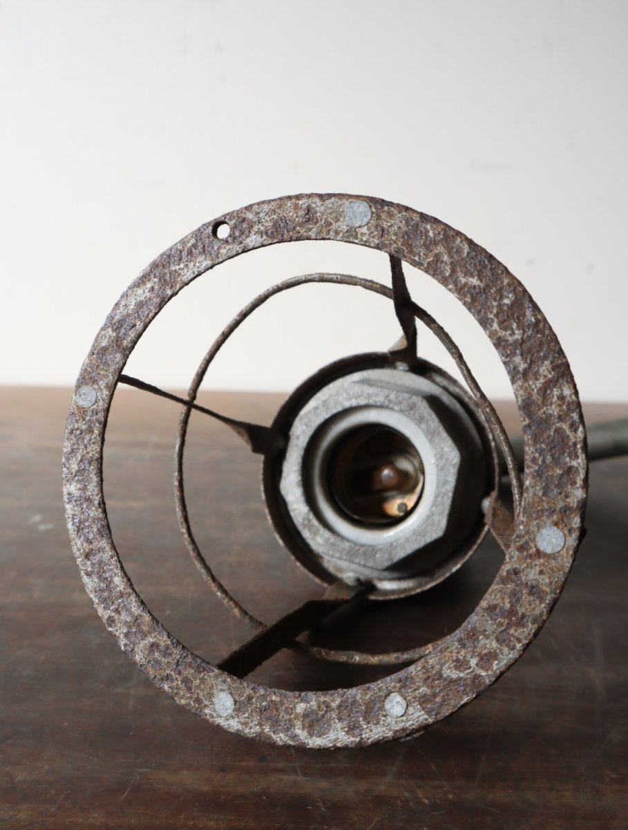 画像31: No.215　ガード付きブラケットライト (31)