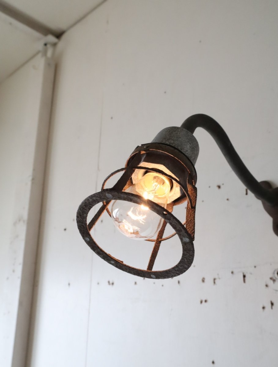 画像7: No.215　ガード付きブラケットライト (7)