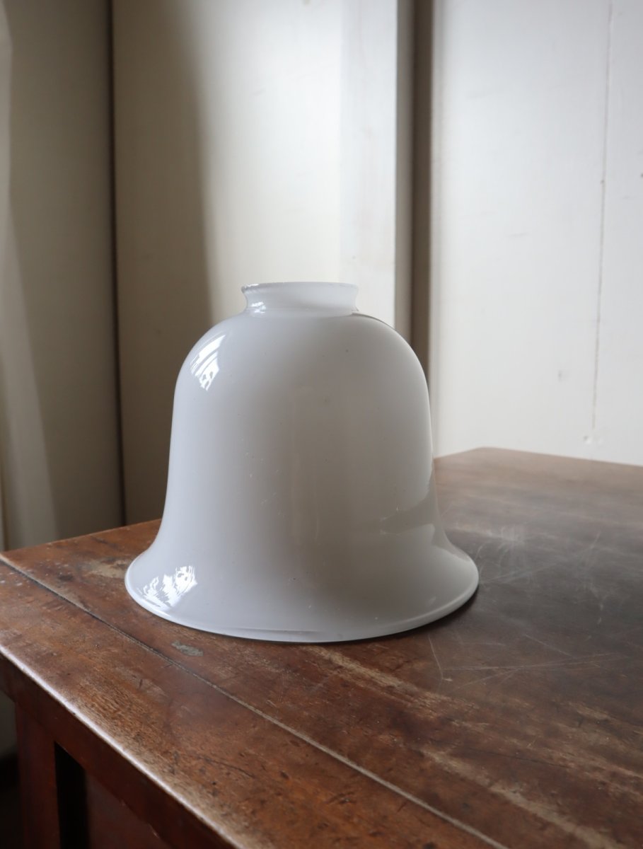 画像22: No.219　ベル型乳白ガラスのペンダントライト(コード白色) (22)