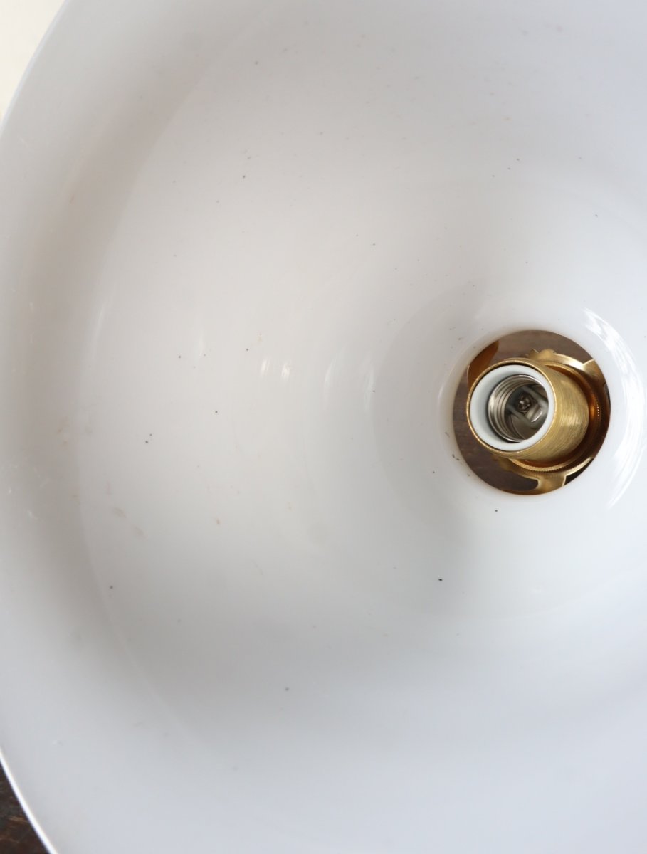 画像16: No.220　ベル型乳白ガラスのペンダントライト(コード黒色) (16)