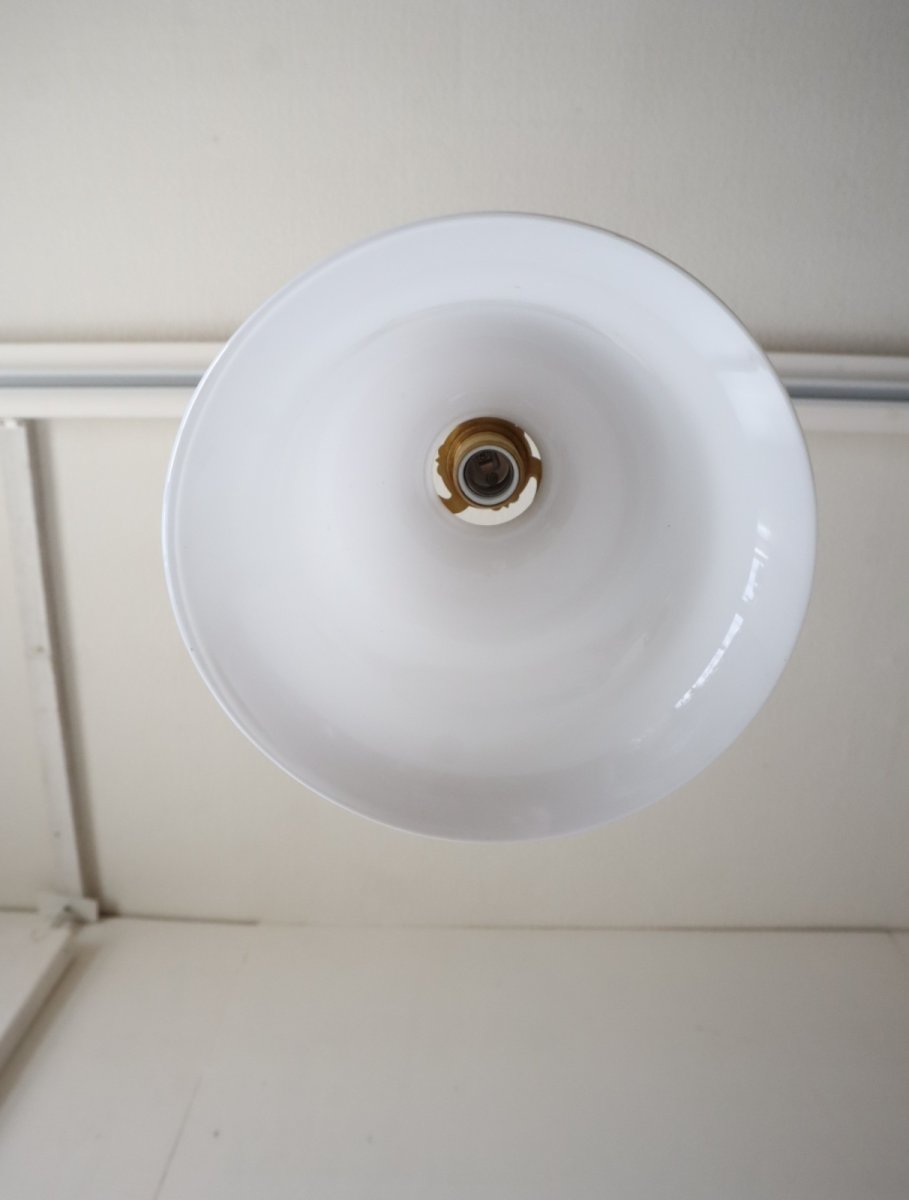 画像18: No.219　ベル型乳白ガラスのペンダントライト(コード白色) (18)