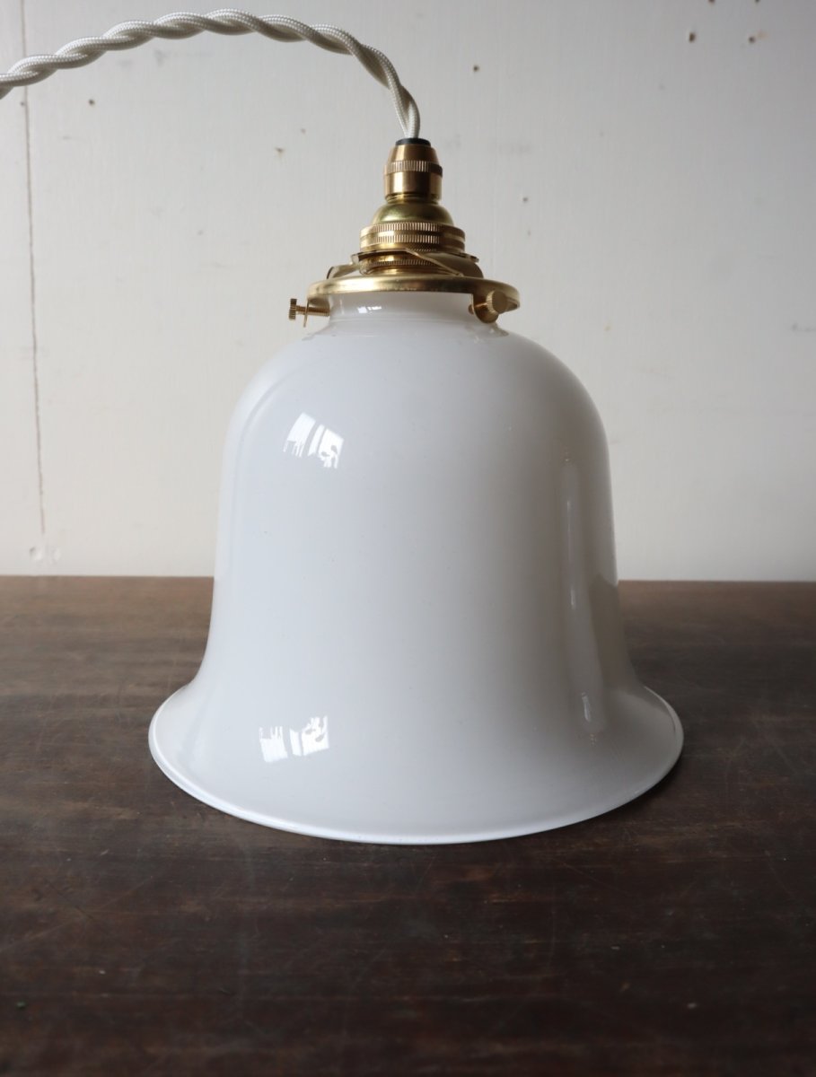 画像19: No.219　ベル型乳白ガラスのペンダントライト(コード白色) (19)