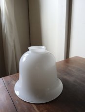 画像23: No.219　ベル型乳白ガラスのペンダントライト(コード白色) (23)