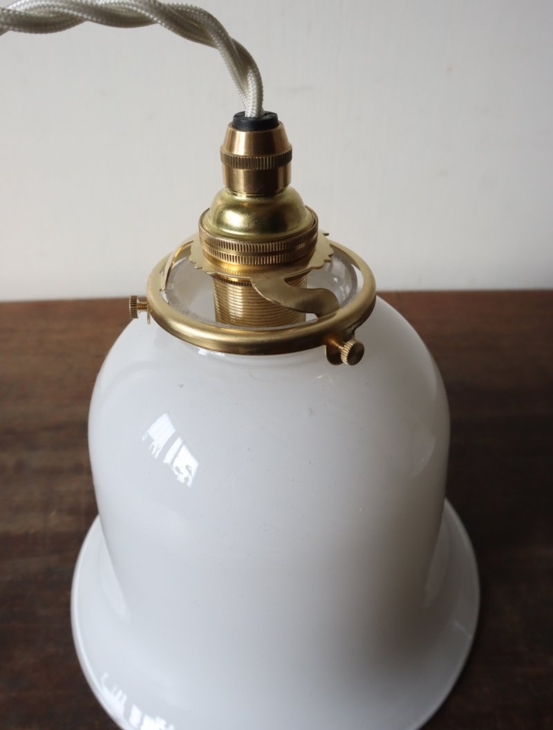 画像2: No.219　ベル型乳白ガラスのペンダントライト(コード白色)